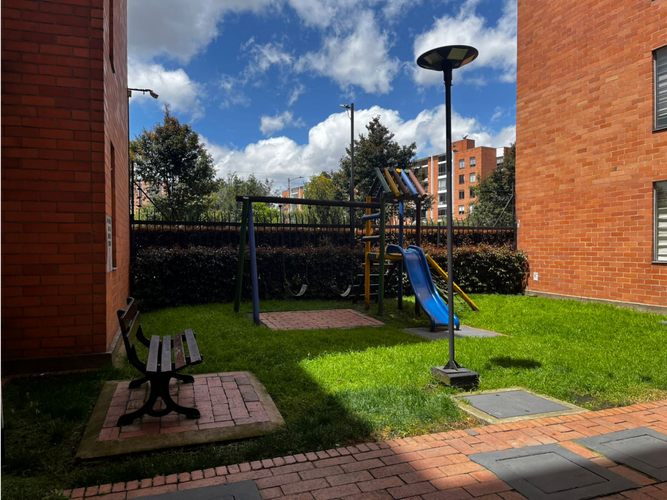 Apartamento de 3 alcobas en venta en Ciudad Alsacia, Bogotá, 87 m² · foto 9 de 24