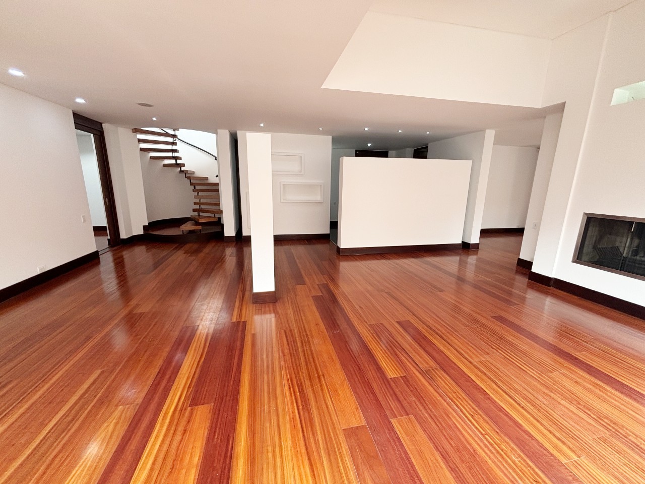 Apartamento en venta en San Patricio, Bogotá · foto 2 de 17