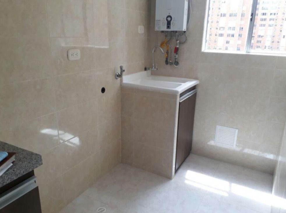 Apartamento en venta en Fontibon, Bogotá · foto 3 de 8