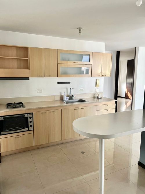 Apartamento de 2 alcobas en venta en Versalles, Cali, 80 m² · foto 4 de 15