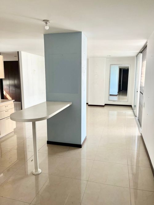 Apartamento de 2 alcobas en venta en Versalles, Cali, 80 m² · foto 5 de 15