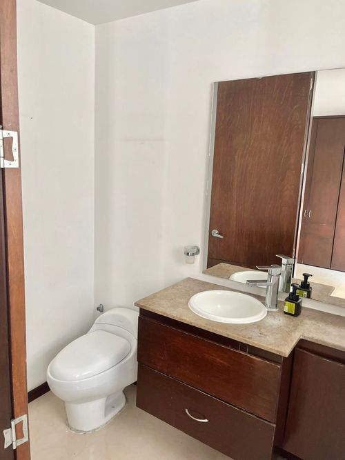Apartamento de 2 alcobas en venta en Versalles, Cali, 80 m² · foto 11 de 15