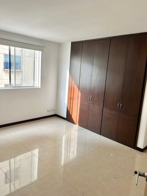 Apartamento de 2 alcobas en venta en Versalles, Cali, 80 m² · foto 12 de 15
