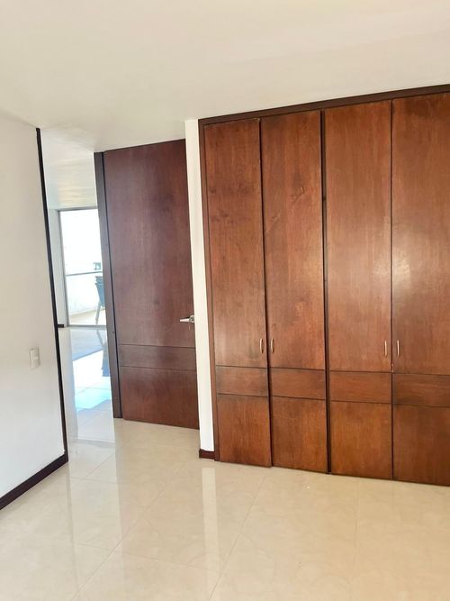 Apartamento de 2 alcobas en venta en Versalles, Cali, 80 m² · foto 13 de 15