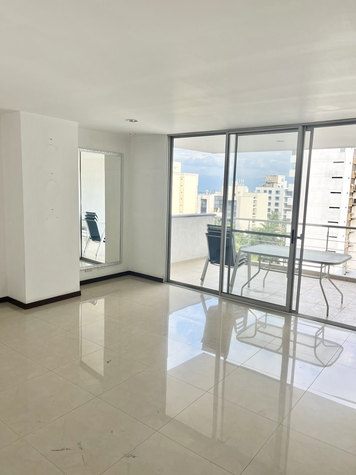 Apartamento en Arriendo en Versalles, Cali