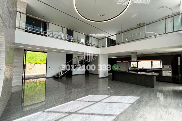 Casa de 6 alcobas en venta en Las Palmas, Medellín, 700 m² · foto 4 de 24