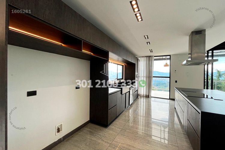 Casa de 6 alcobas en venta en Las Palmas, Medellín, 700 m² · foto 9 de 24