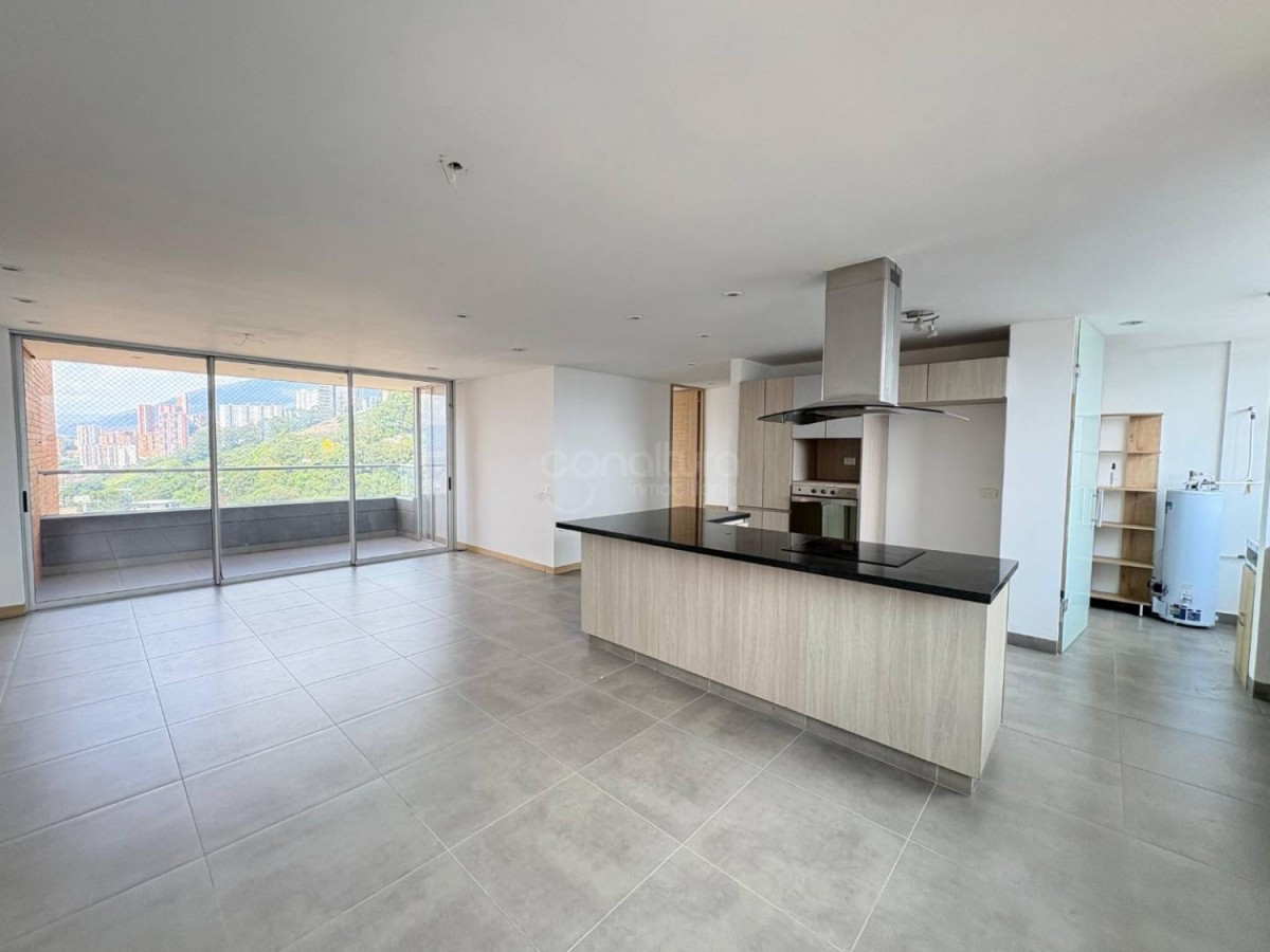 Apartamento en venta en Castropol, Medellín 3