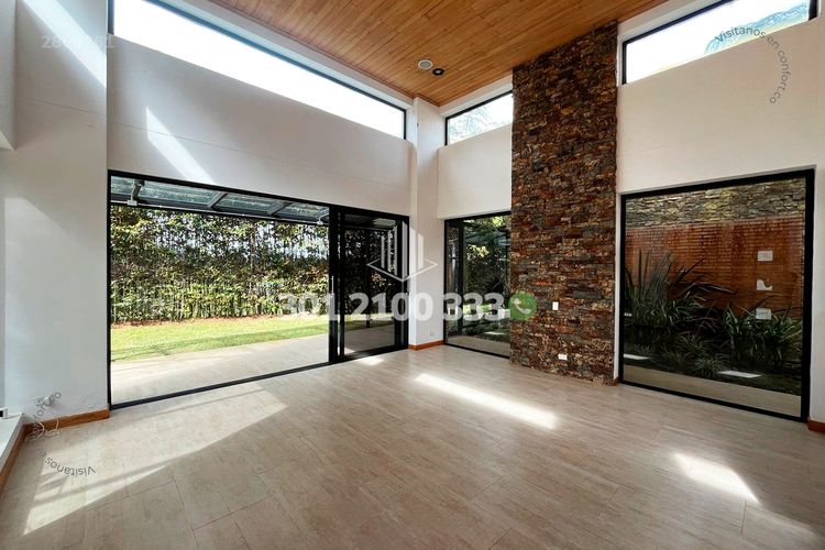 Casa de 5 alcobas en venta en Las Palmas, Envigado, 589 m² · foto 3 de 24
