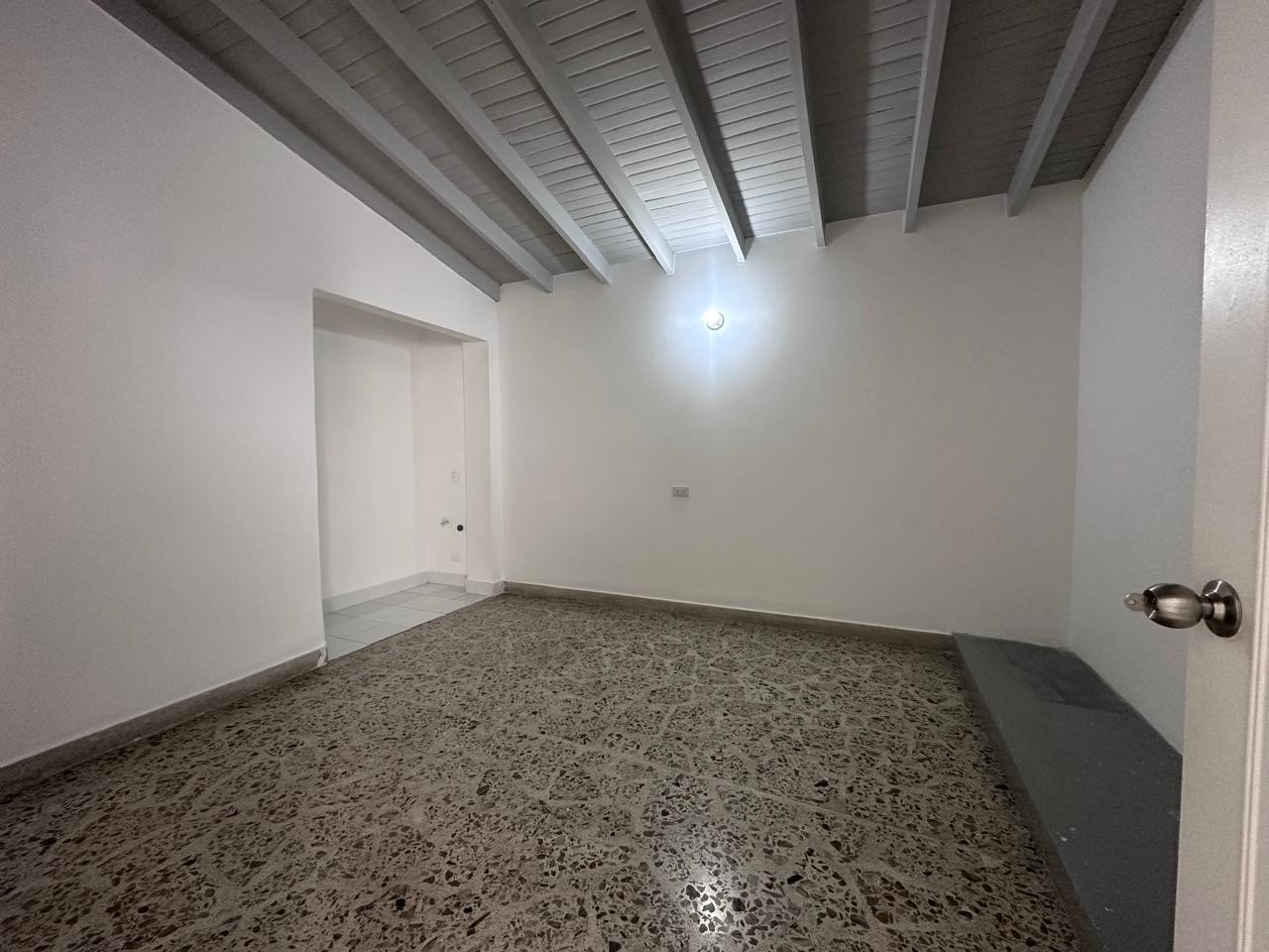 Casa en arriendo en Conquistadores, Medellín · foto 9 de 19