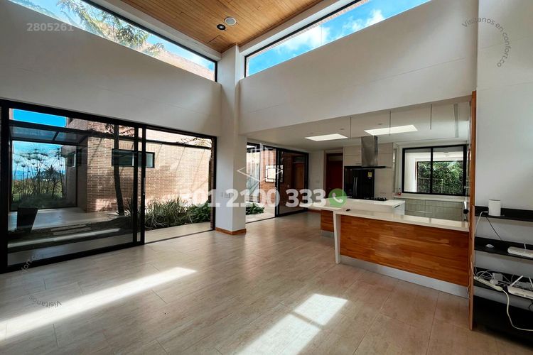Casa de 5 alcobas en venta en Las Palmas, Envigado, 589 m² · foto 5 de 24