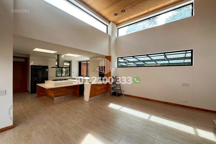 Casa de 5 alcobas en venta en Las Palmas, Envigado, 589 m² · foto 4 de 24
