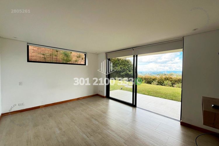 Casa de 5 alcobas en venta en Las Palmas, Envigado, 589 m² · foto 18 de 24