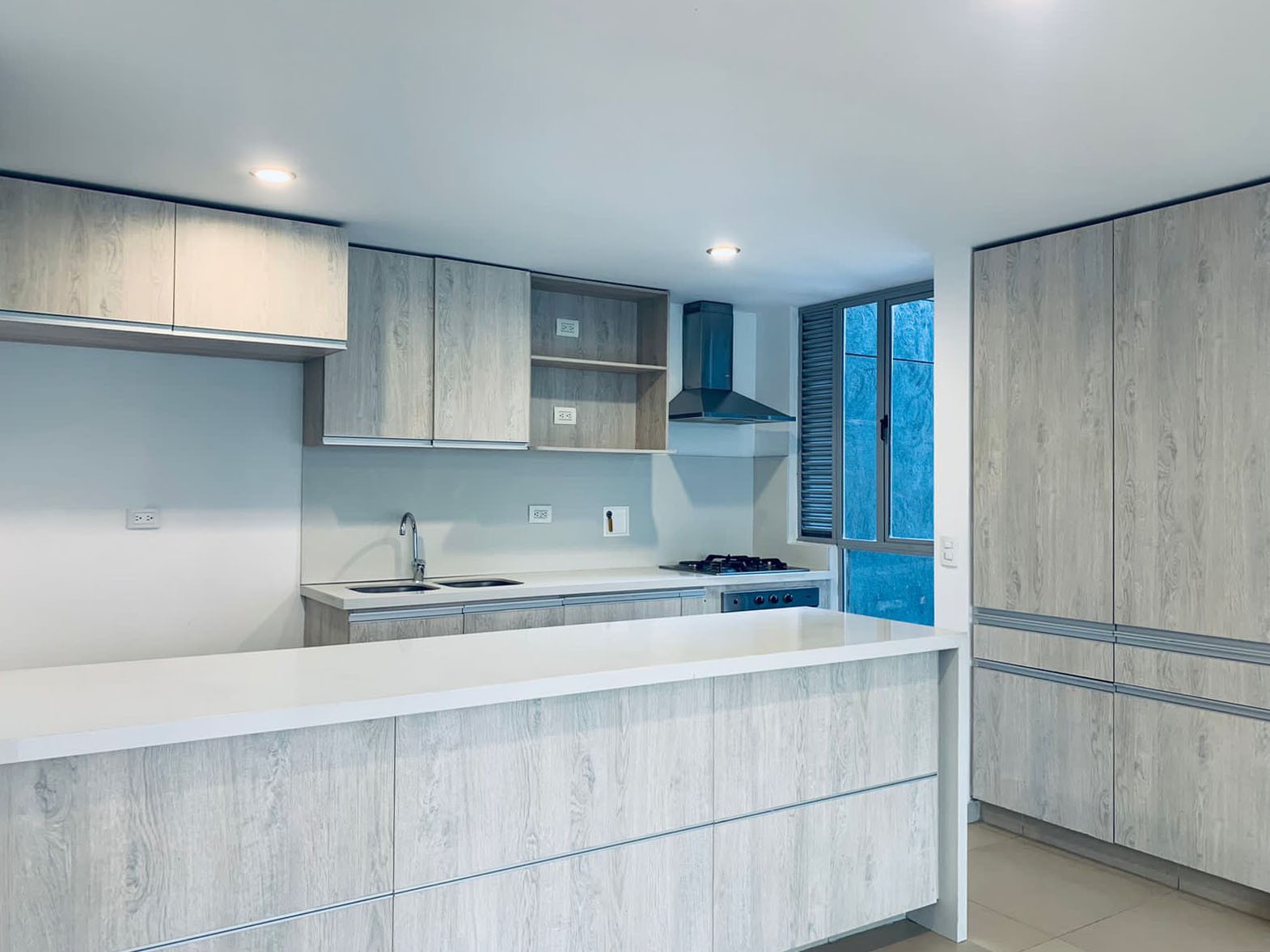 Apartamento en arriendo en La Pradera, Envigado · foto 8 de 16