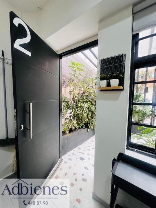 Casa de 5 alcobas en venta en Bolivariana, Medellín, 246 m² · foto 4 de 24