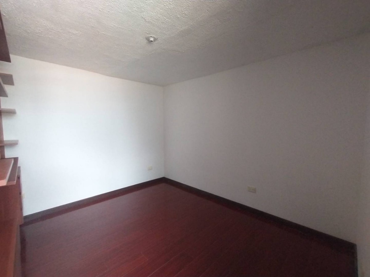 Casa en venta en Quinta Ramos, Bogotá · foto 10 de 21
