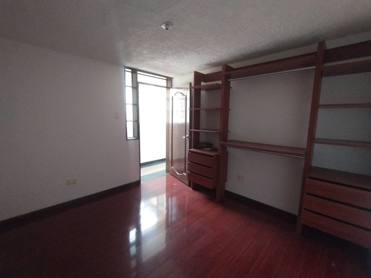 Casa en venta en Quinta Ramos, Bogotá · foto 9 de 21