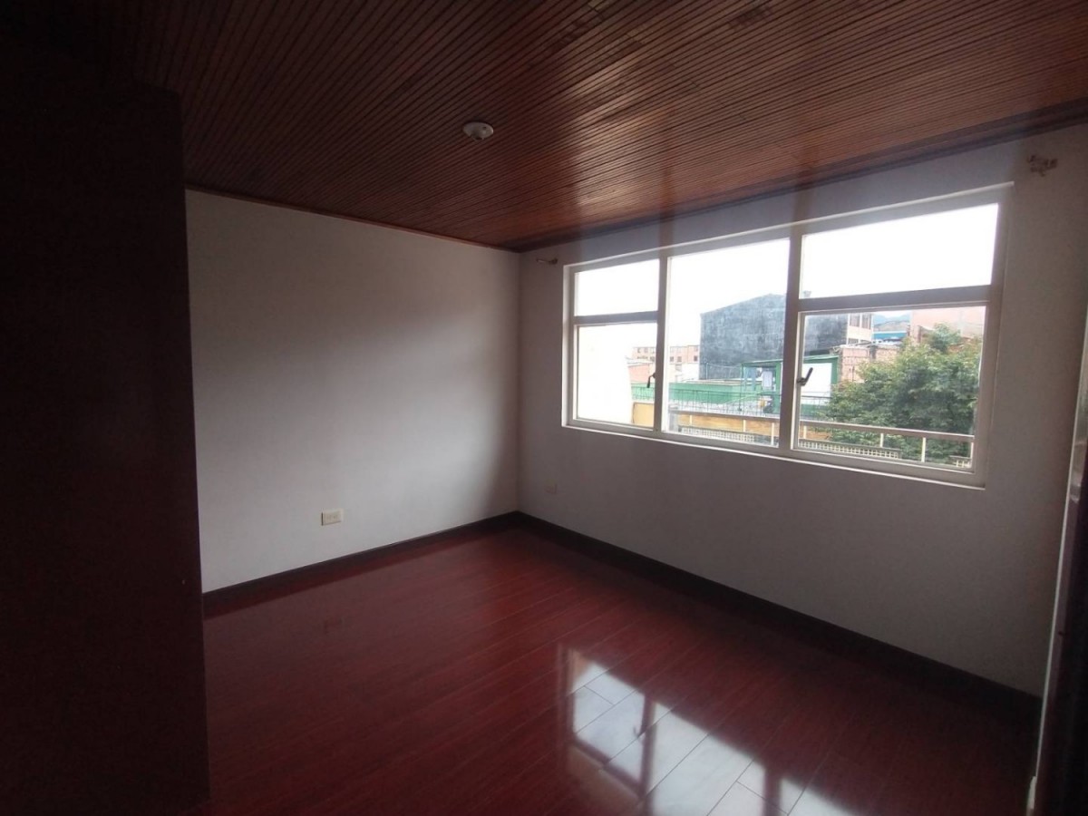 Casa en venta en Quinta Ramos, Bogotá · foto 6 de 21