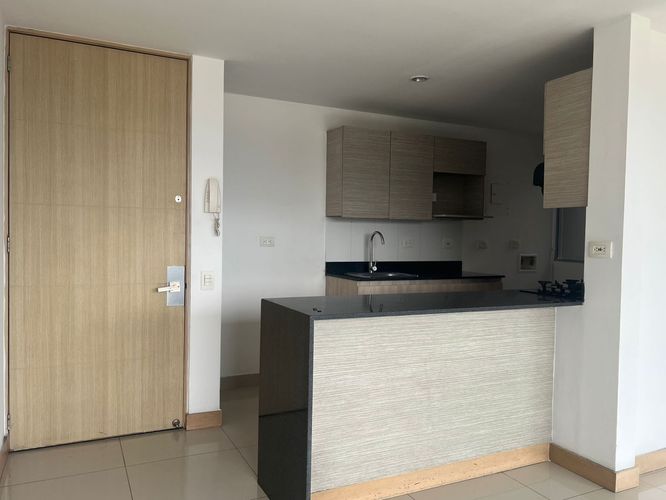 Apartamento de 3 alcobas en arriendo en El Poblado, Medellín, 95 m² · foto 7 de 17