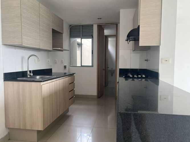 Apartamento de 3 alcobas en arriendo en El Poblado, Medellín, 95 m² · foto 4 de 17