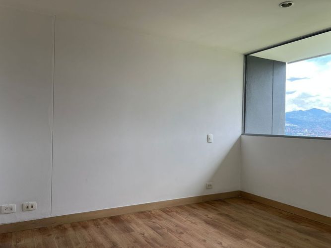 Apartamento de 3 alcobas en arriendo en El Poblado, Medellín, 95 m² · foto 15 de 17