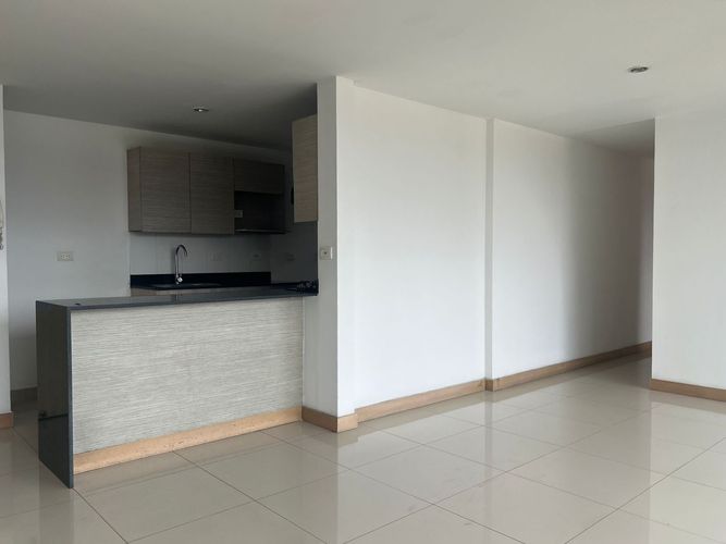 Apartamento de 3 alcobas en arriendo en El Poblado, Medellín, 95 m² · foto 8 de 17