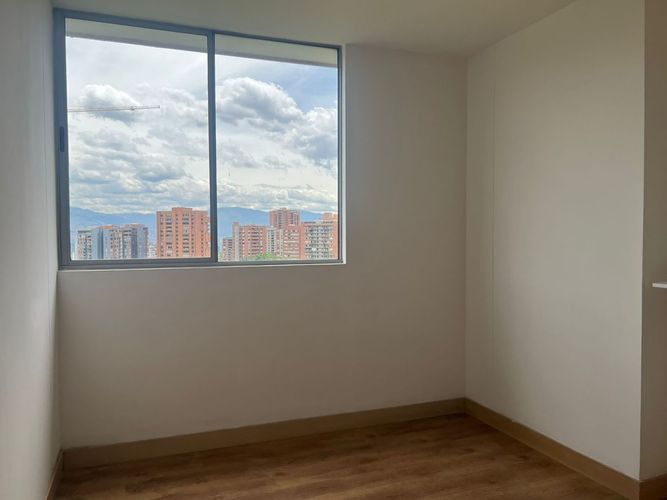 Apartamento de 3 alcobas en arriendo en El Poblado, Medellín, 95 m² · foto 11 de 17