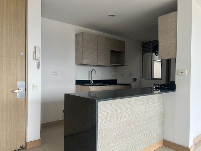 Apartamento de 3 alcobas en arriendo en El Poblado, Medellín, 95 m² · foto 5 de 17
