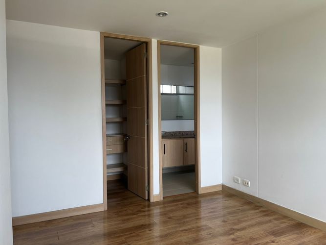Apartamento de 3 alcobas en arriendo en El Poblado, Medellín, 95 m² · foto 14 de 17