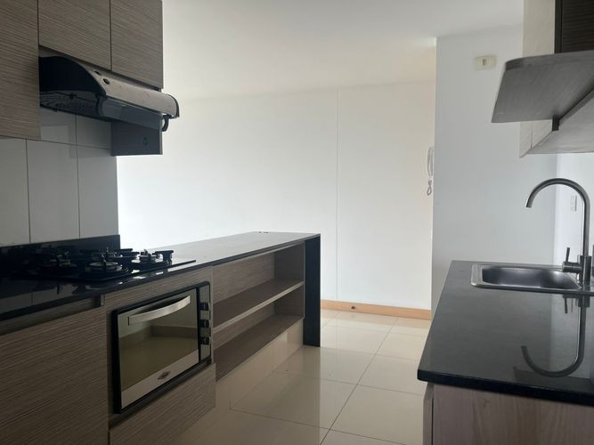 Apartamento de 3 alcobas en arriendo en El Poblado, Medellín, 95 m² · foto 6 de 17