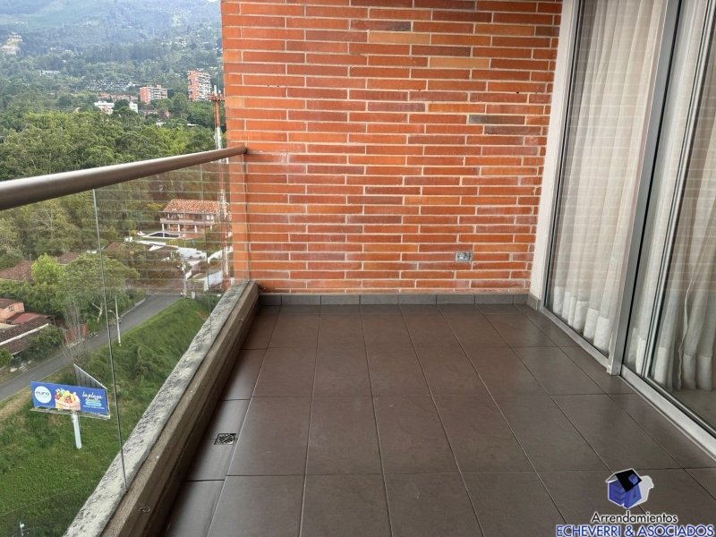 Apartamento en venta en El Poblado, Envigado · foto 2 de 18