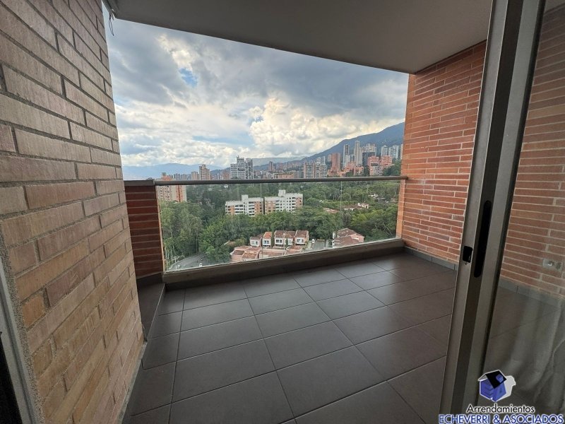 Apartamento en venta en El Poblado, Envigado · foto 4 de 18