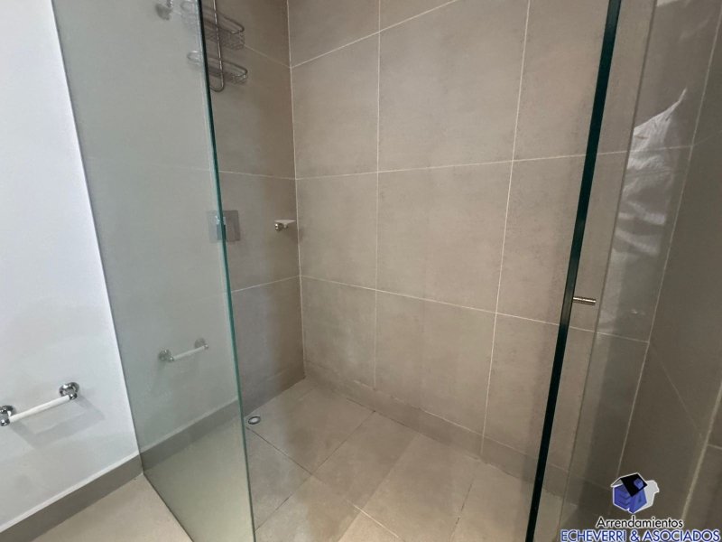 Apartamento en venta en El Poblado, Envigado · foto 6 de 18
