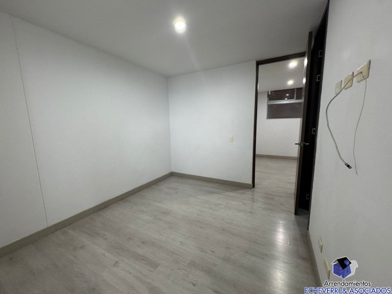 Apartamento en venta en El Poblado, Envigado · foto 11 de 18