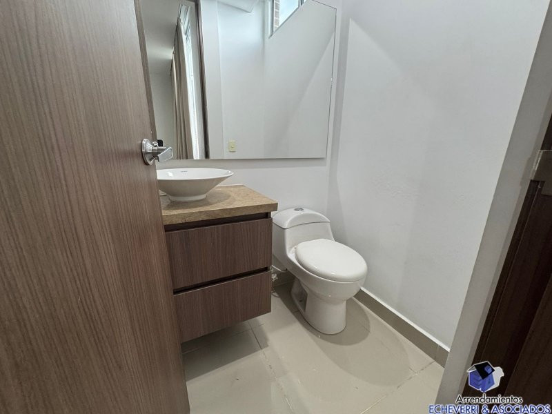 Apartamento en venta en El Poblado, Envigado · foto 12 de 18
