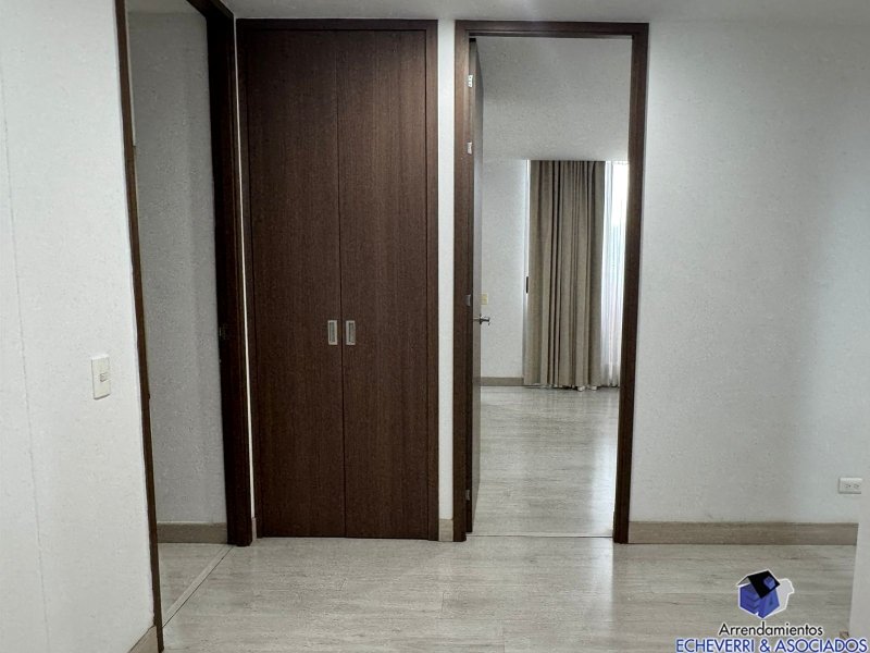 Apartamento en venta en El Poblado, Envigado · foto 17 de 18
