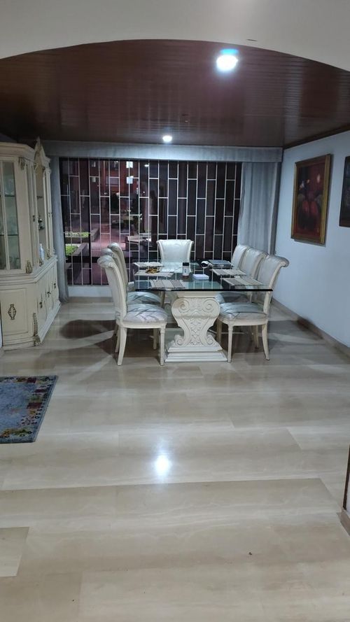 Apartamento de 4 alcobas en venta en Cr. Serranilla, Bogotá, 232 m² · foto 14 de 24