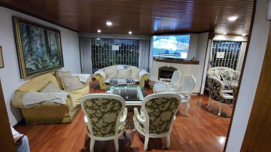Apartamento de 4 alcobas en venta en Cr. Serranilla, Bogotá, 232 m² · foto 10 de 24