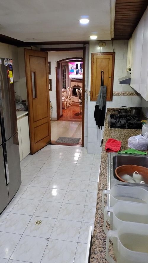 Apartamento de 4 alcobas en venta en Cr. Serranilla, Bogotá, 232 m² · foto 23 de 24