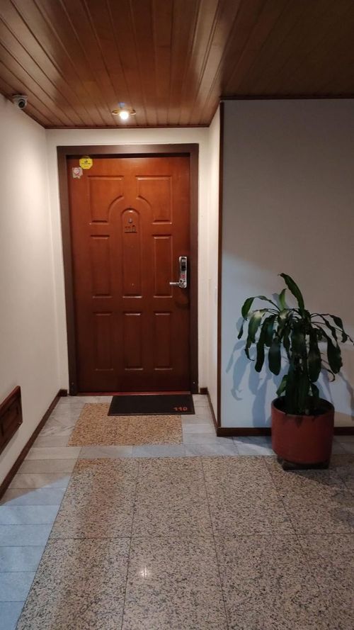 Apartamento de 4 alcobas en venta en Cr. Serranilla, Bogotá, 232 m² · foto 6 de 24