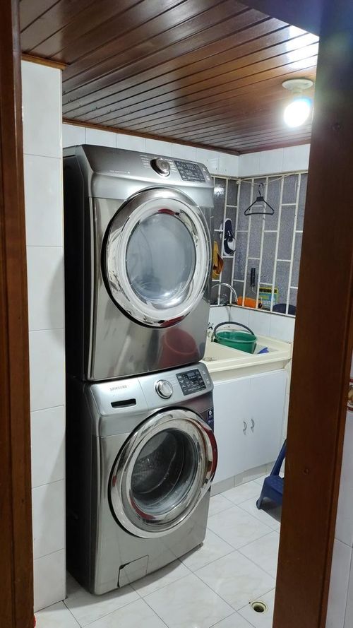 Apartamento de 4 alcobas en venta en Cr. Serranilla, Bogotá, 232 m² · foto 21 de 24