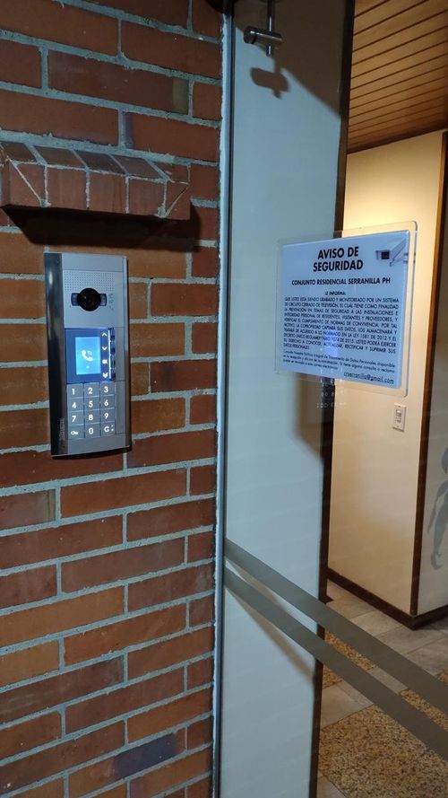 Apartamento de 4 alcobas en venta en Cr. Serranilla, Bogotá, 232 m² · foto 4 de 24