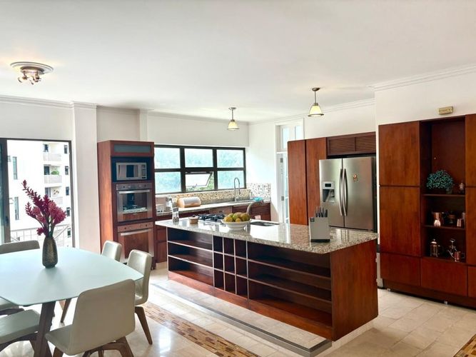 Apartamento de 3 alcobas en venta en La Florida, Medellín, 295 m² · foto 5 de 14