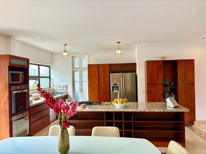 Apartamento de 3 alcobas en venta en La Florida, Medellín, 295 m² · foto 7 de 14