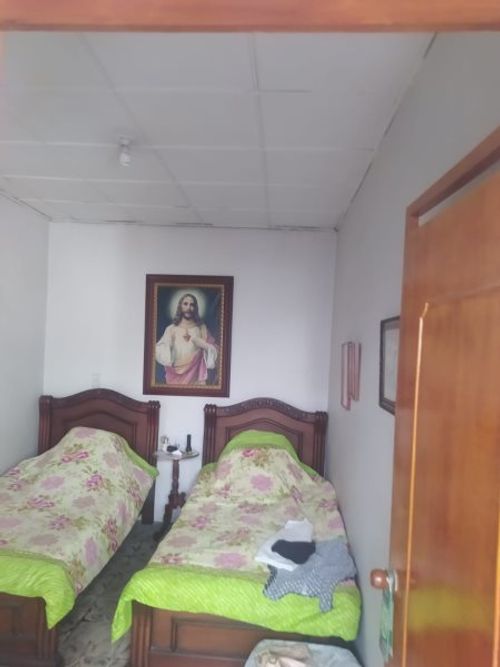 Casa de 4 alcobas en venta en San German, Medellín, 620 m² · foto 3 de 12