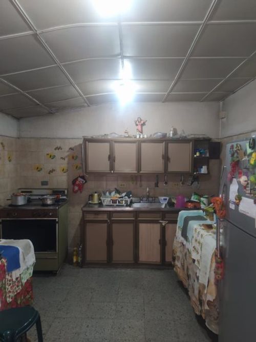 Casa de 4 alcobas en venta en San German, Medellín, 620 m² · foto 8 de 12