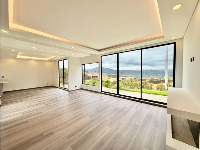 Casa de 3 alcobas en venta en Altos De Yerbabuena, Sopó, 203 m² · foto 3 de 18