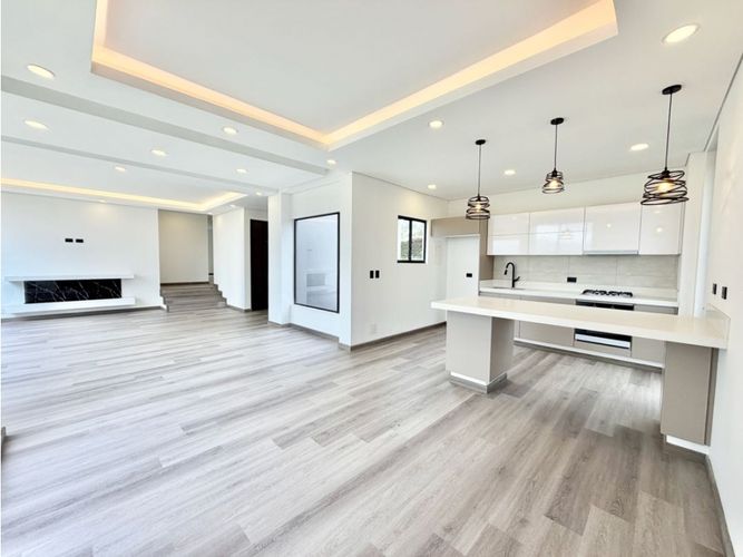 Casa de 3 alcobas en venta en Altos De Yerbabuena, Sopó, 203 m² · foto 4 de 18