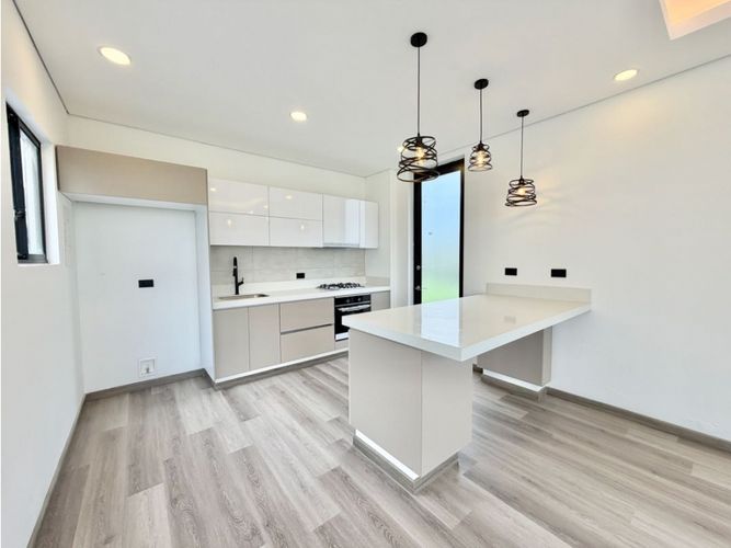 Casa de 3 alcobas en venta en Altos De Yerbabuena, Sopó, 203 m² · foto 6 de 18