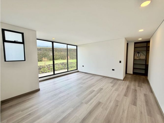 Casa de 3 alcobas en venta en Altos De Yerbabuena, Sopó, 203 m² · foto 9 de 18